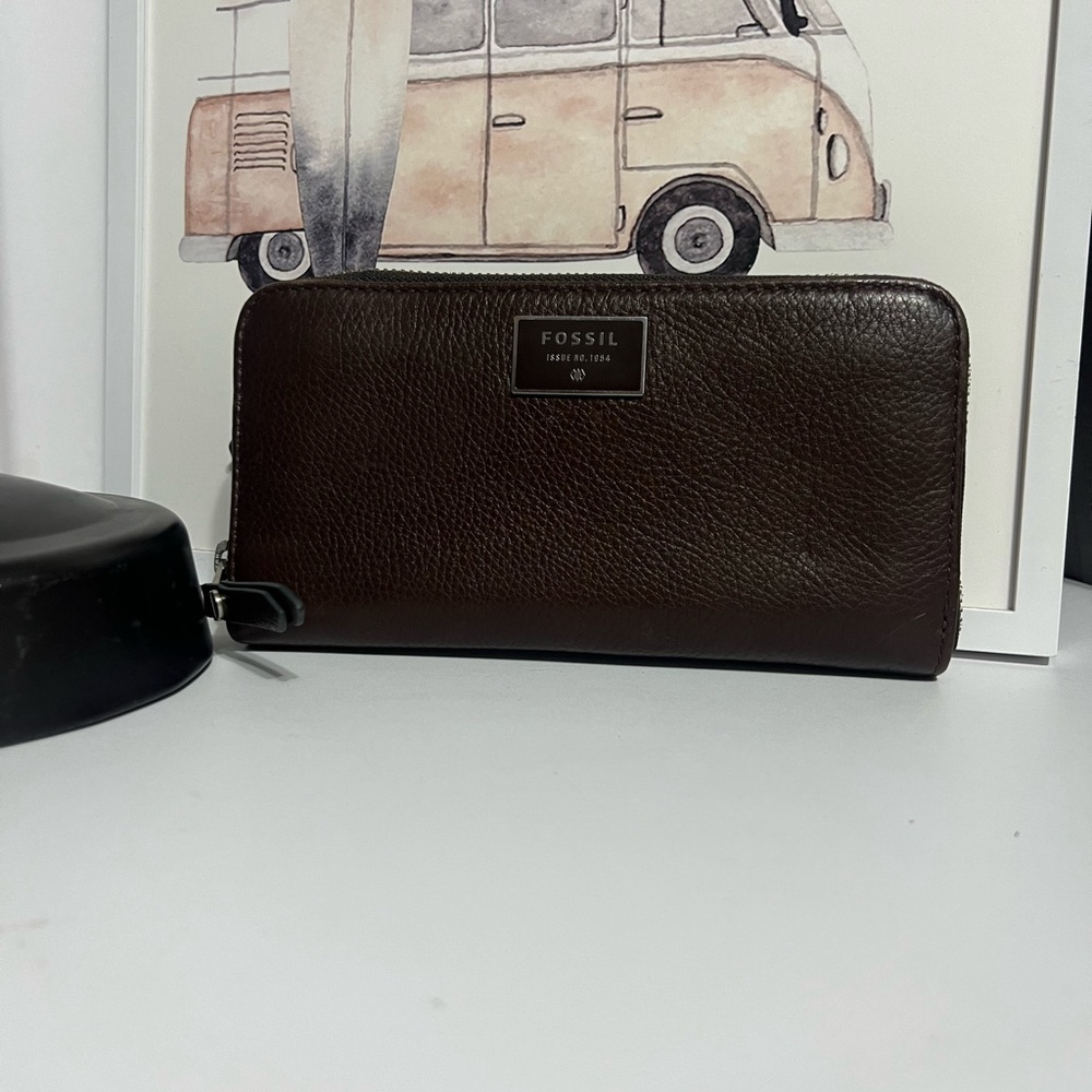 Fossil Dark Brown Leather Wallet - Picture 3 of 12